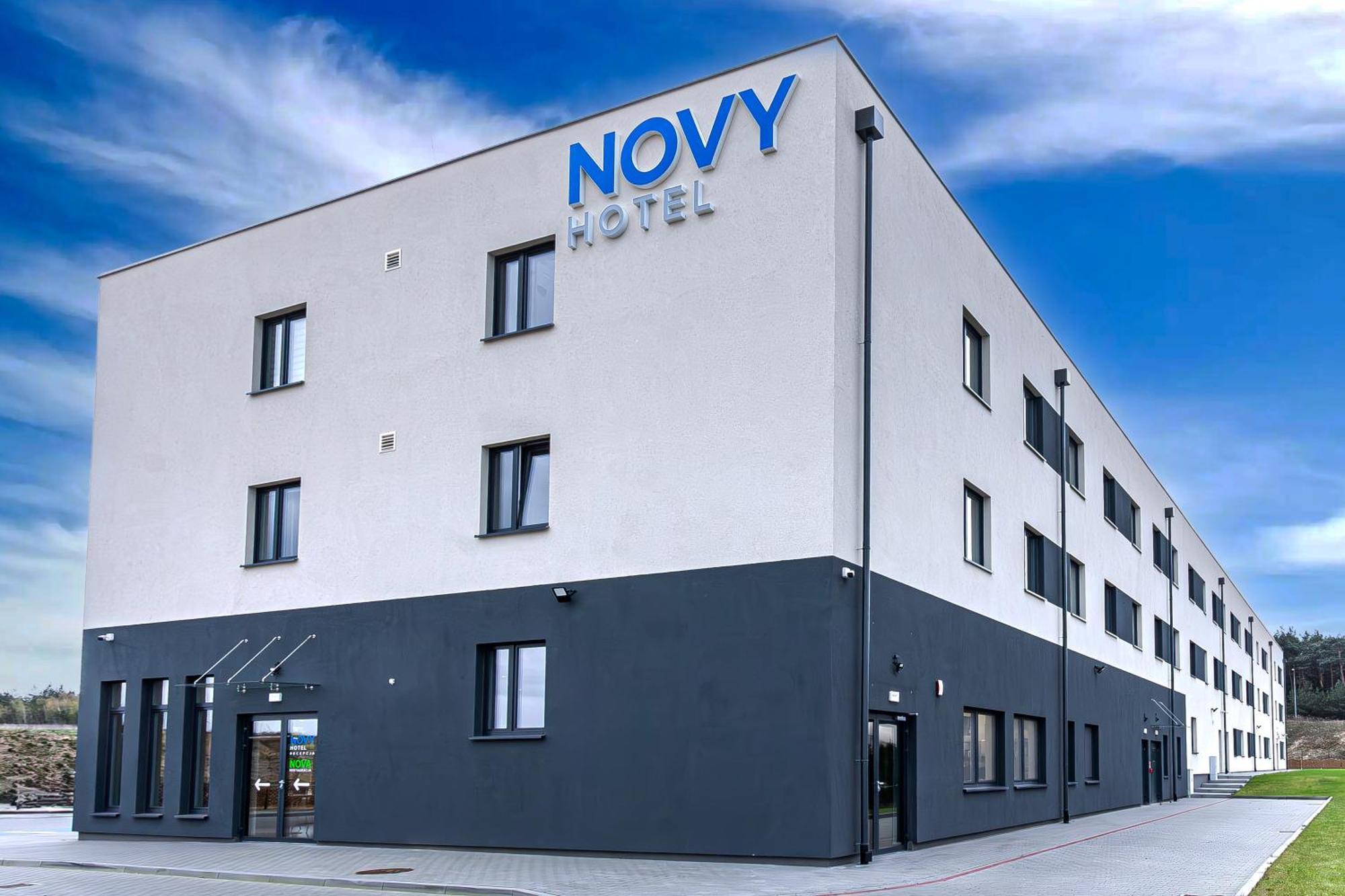 Novy Hotel Zielona Góra Exteriör bild