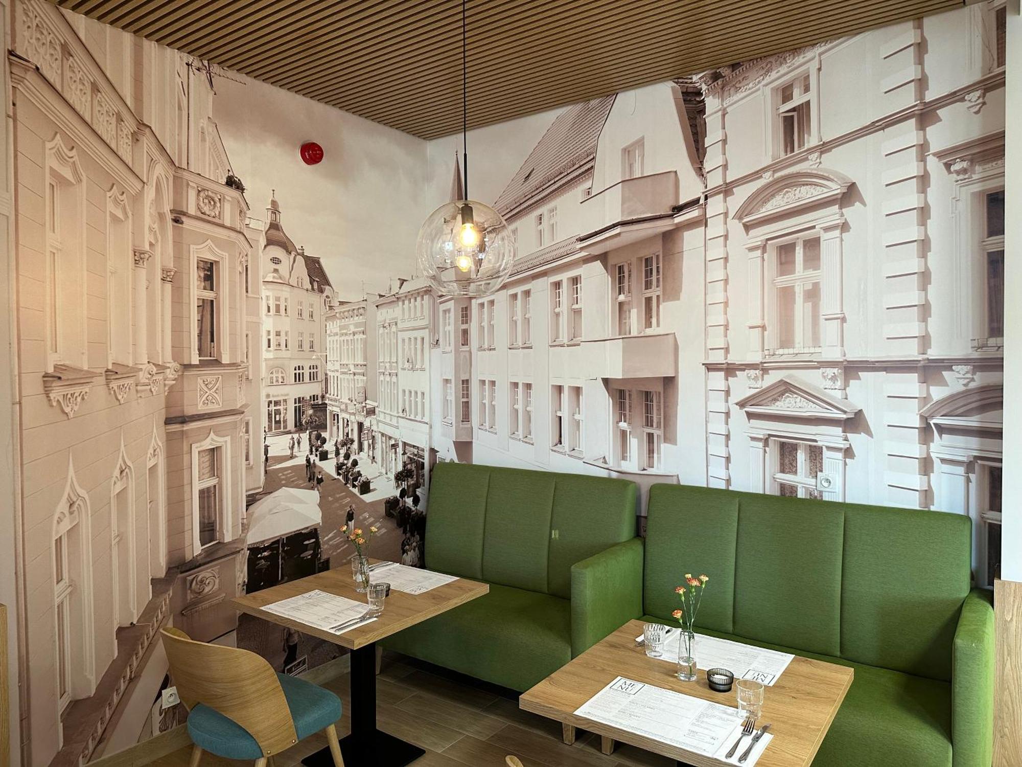 Novy Hotel Zielona Góra Exteriör bild